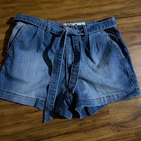 Indigo Rein Juniors Blue Jean Shorts With Matching Belt Tie Size 7 Waist 28 - Picture 1 of 12